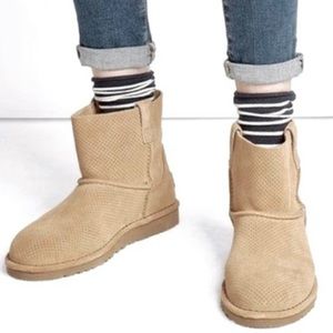 NEW UGG perforated leather short ankle tan unlined boots suede size 6